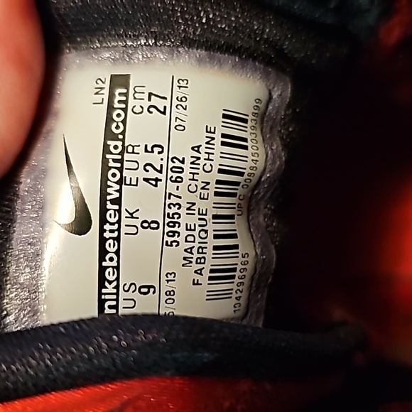 Rare Nike Collectors Sneaker, Nike Hyperdunk's Men's Size 9. - Picture 3 of 8